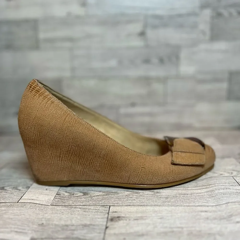 Stuart Weitzman tan embossed wedges with tortoise shell accent buckle size 7.5 - Picture 12 of 16